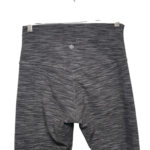 Lululemon Athletica High Rise Crop Leggings Black White Patterned Athletic Sz 6 - Picture 5 of 8